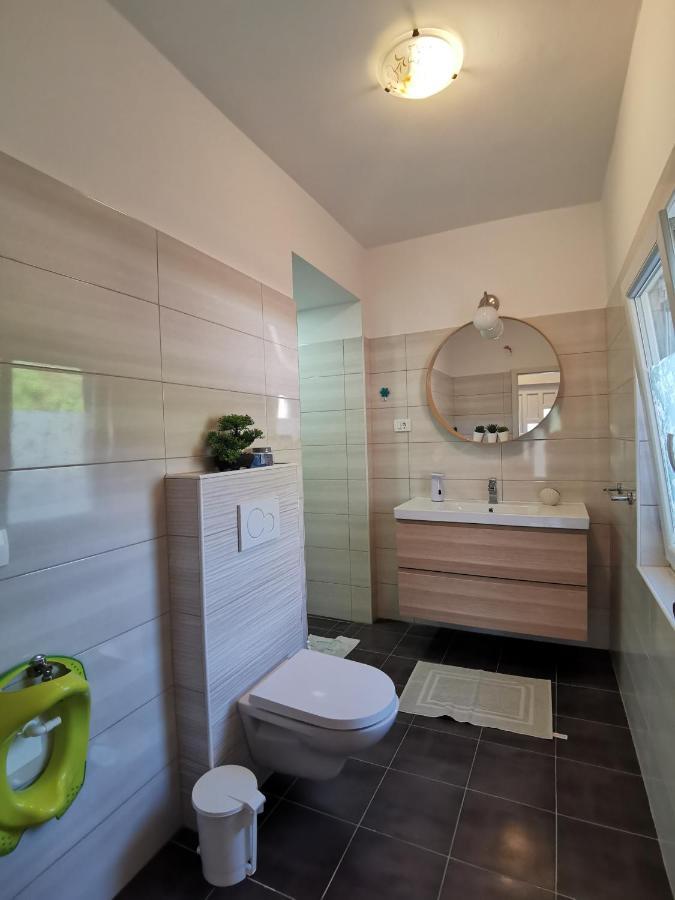 Apartmaji Vila Antonia Portoroz Ruang foto